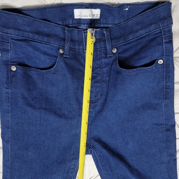 🤩Host Pick❤️NWOT LOFT Denim Slim Pockets Legging Jean Women's Size 26 Petite - Picture 2 of 9